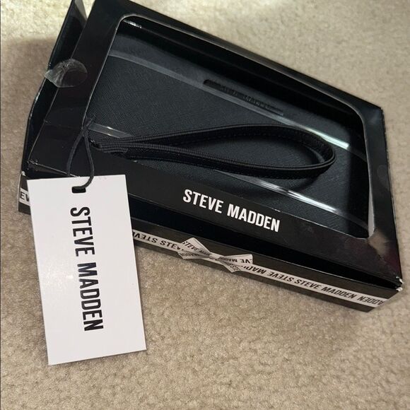 Steve Madden Black gift pack wristlet NIP - Picture 2 of 8